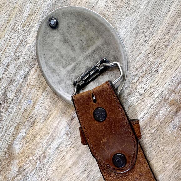 Justin Top Grain Leather Belt (Broken Post American Flag Buckle) Size 38 - Picture 7 of 9